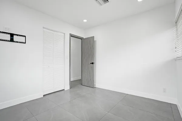 $7,200 | 6700 East Tropical Way, Plantation, FL 33317