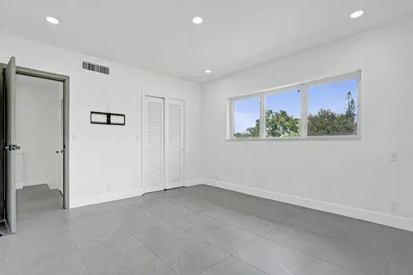 $7,200 | 6700 East Tropical Way, Plantation, FL 33317