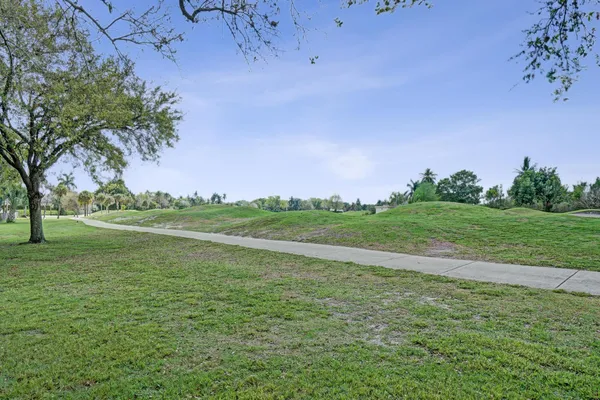 $7,200 | 6700 East Tropical Way, Plantation, FL 33317