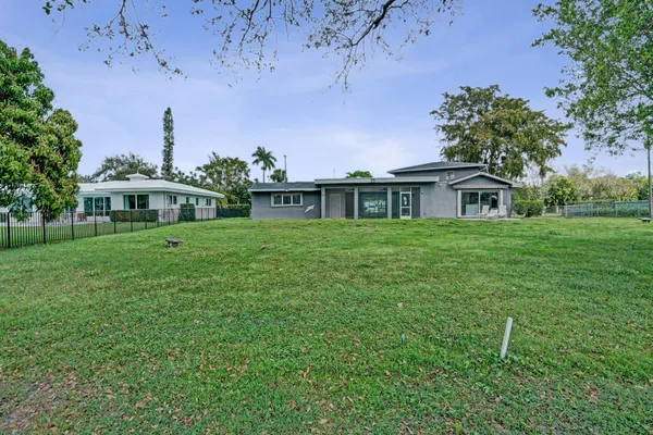 $7,200 | 6700 East Tropical Way, Plantation, FL 33317