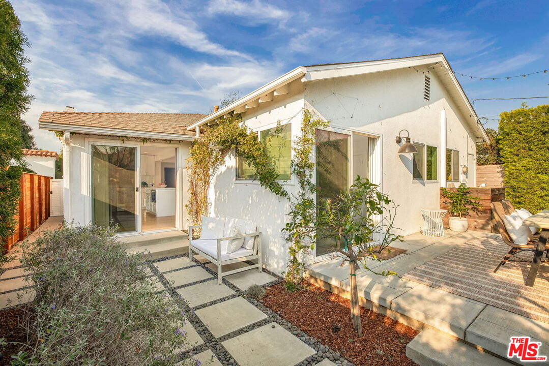 1018 Cedar Street Santa Monica, CA 90405 - Photo 26 of 38