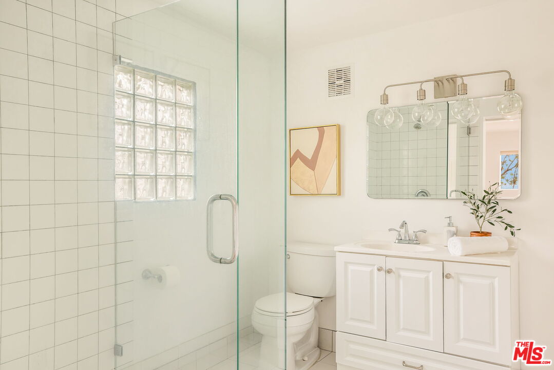 1018 Cedar Street Santa Monica, CA 90405 - Photo 35 of 38