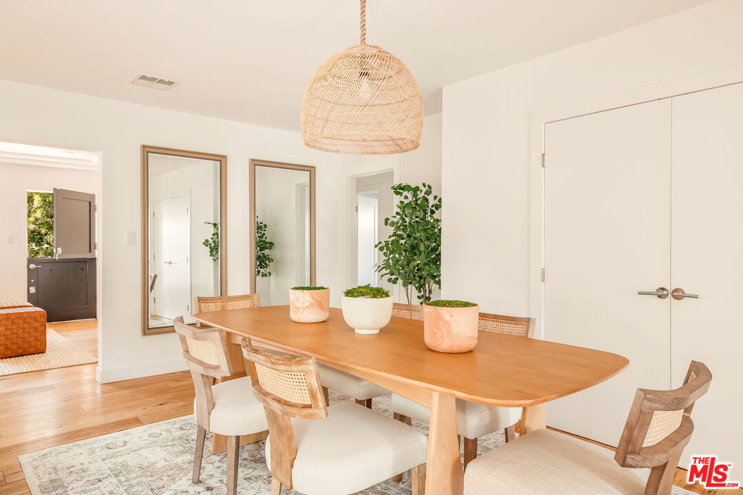 1018 Cedar Street Santa Monica, CA 90405 - Photo 7 of 38