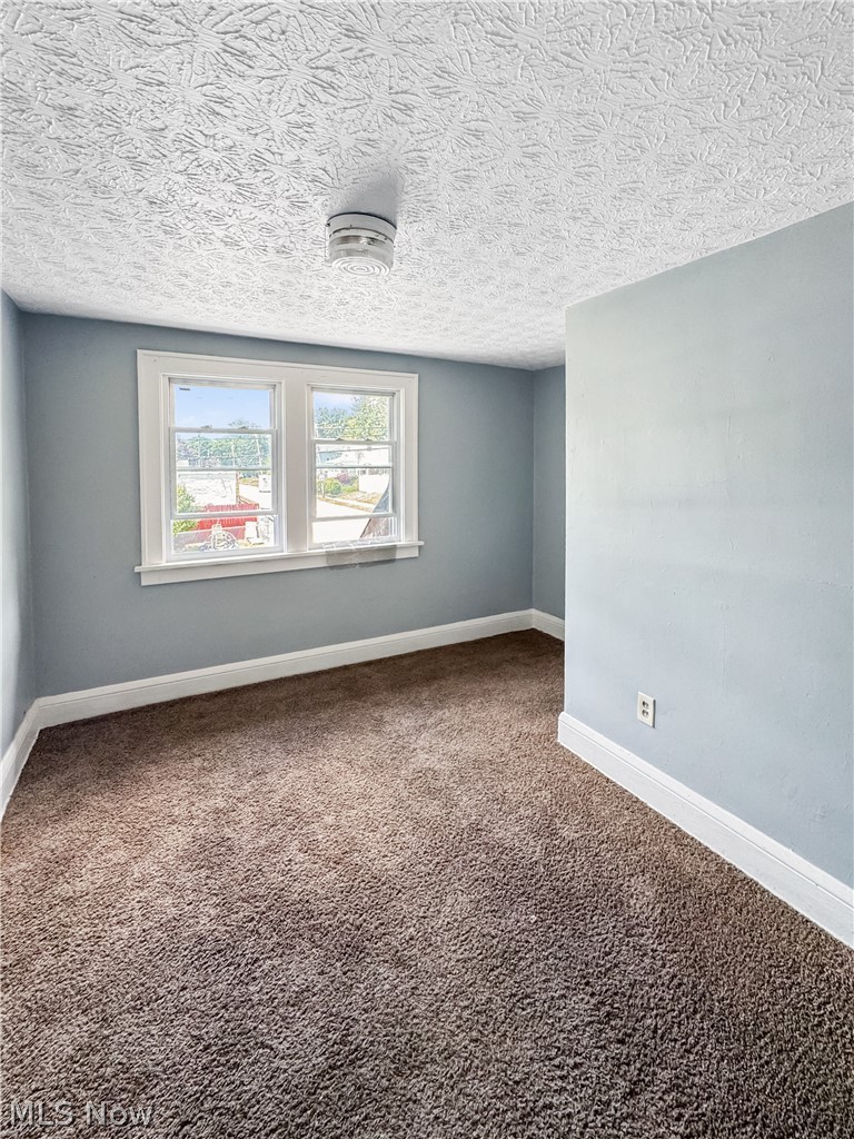 2041 13th Street Southwest Akron, OH 44314 - Photo 12 of 20