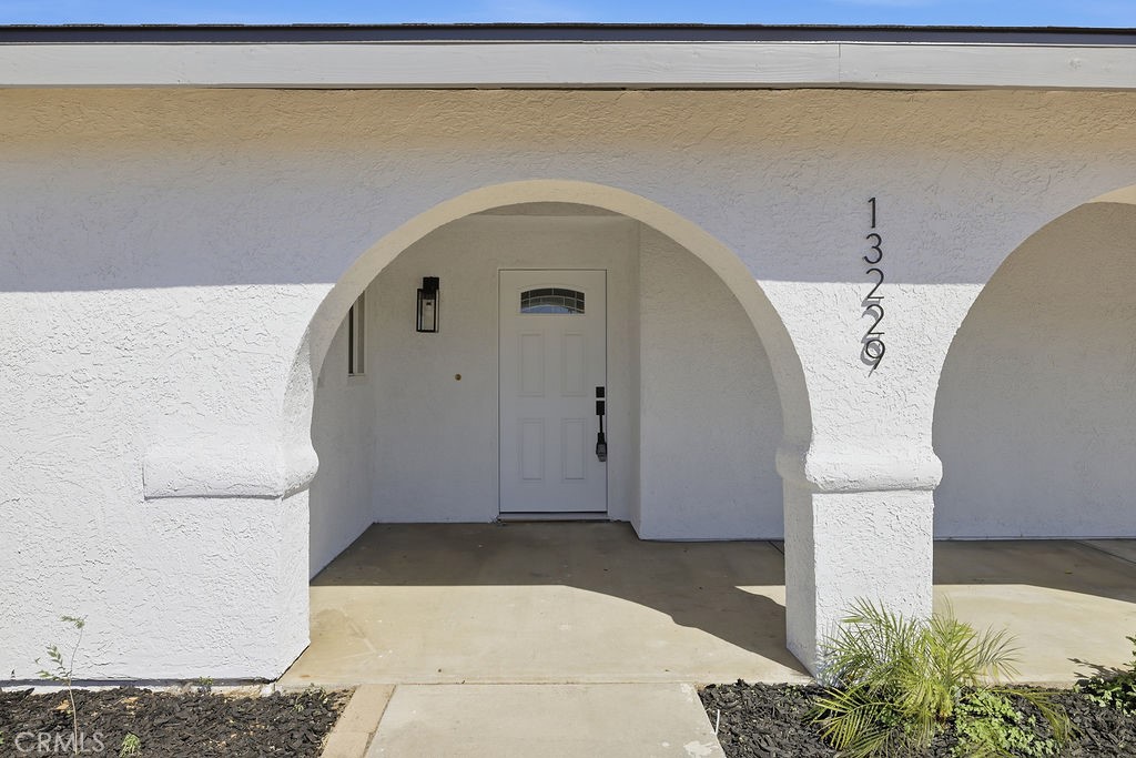 13229 Algonquin Road Apple Valley, CA 92308 - Photo 3 of 35