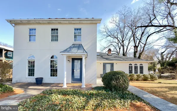 $595,000 | 214 South Royal Avenue, Front Royal, VA 22630