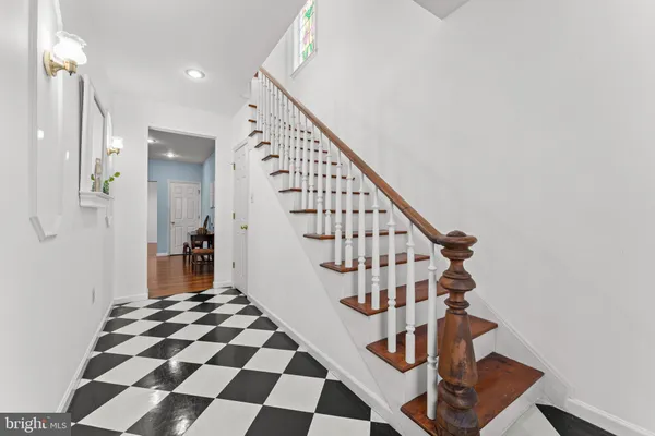 $595,000 | 214 South Royal Avenue, Front Royal, VA 22630