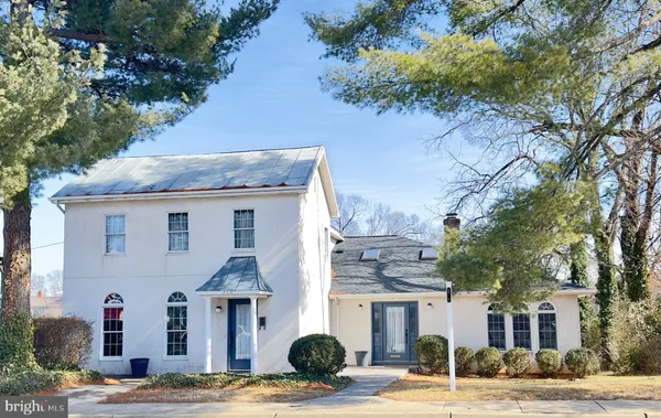 $595,000 | 214 South Royal Avenue, Front Royal, VA 22630