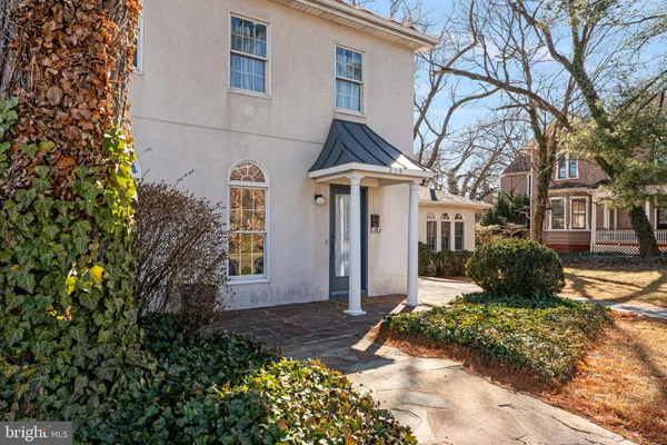 $595,000 | 214 South Royal Avenue, Front Royal, VA 22630