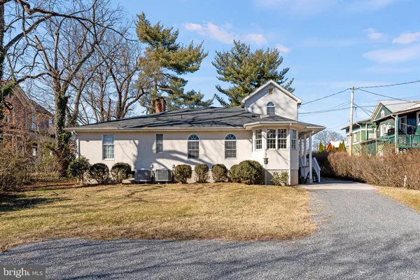 $595,000 | 214 South Royal Avenue, Front Royal, VA 22630