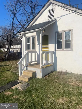 $1,400 | 2 Holly Avenue, Unit 1, Coatesville, PA 19320
