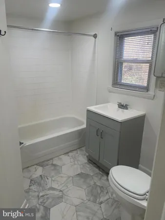 $1,400 | 2 Holly Avenue, Unit 1, Coatesville, PA 19320