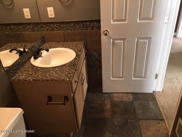 11101 Meadow Run Road Louisville, KY 40229 - Photo 21 of 45 19_HallwayBath