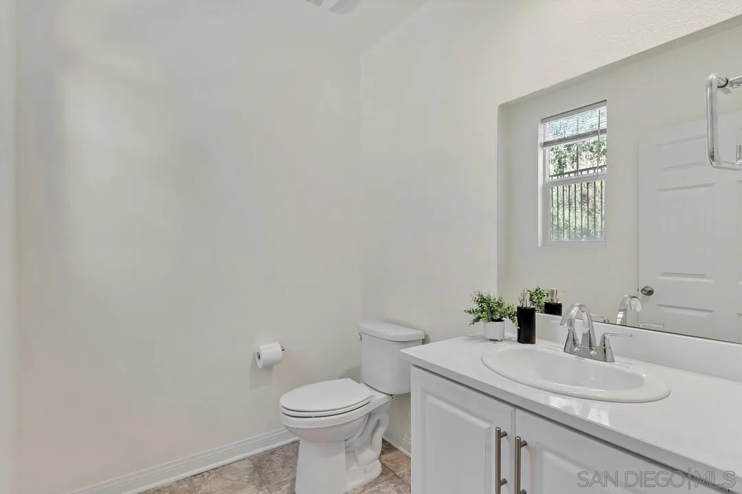 2822 Juniper Berry Street Spring Valley, CA 91977 - Photo 5 of 34
