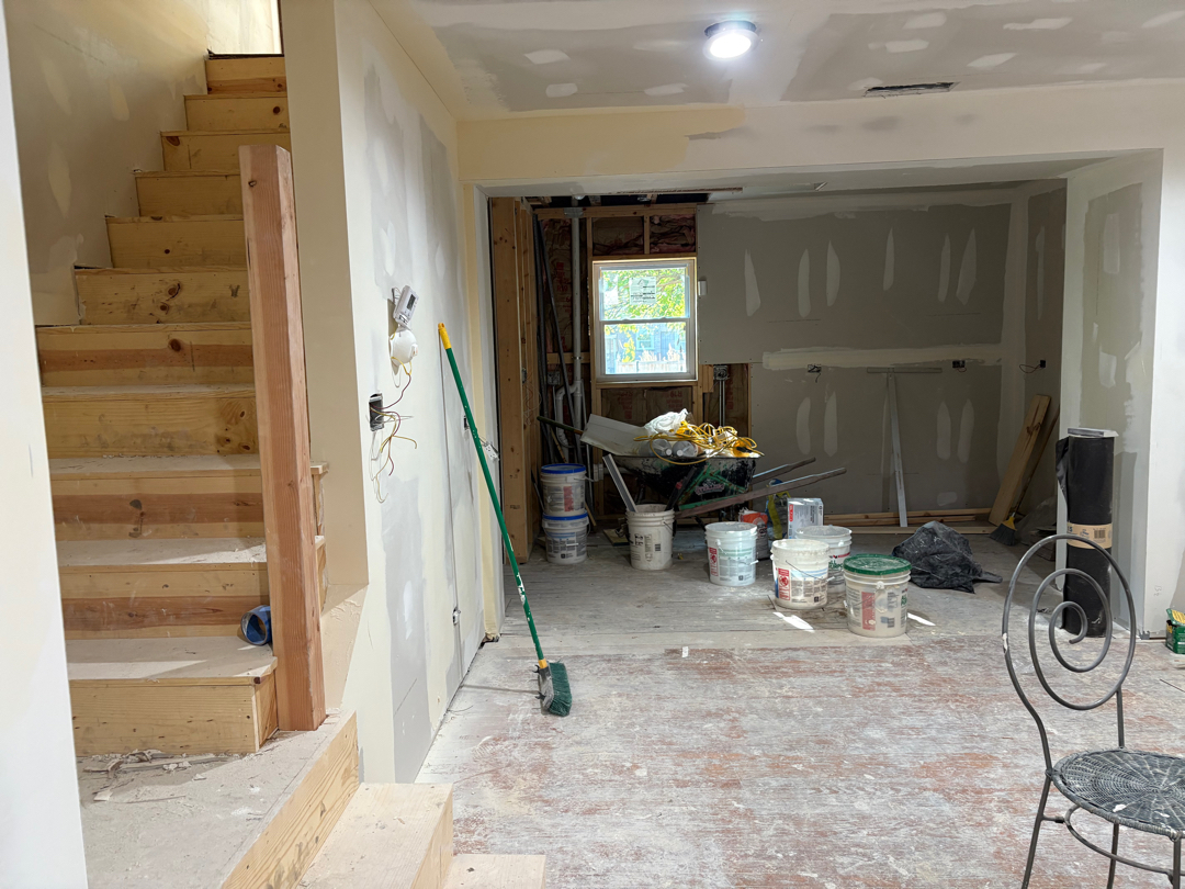 735 East 105th Street Chicago, IL 60628 - Photo 2 of 6 a view of a livingroom with furniture and a gate