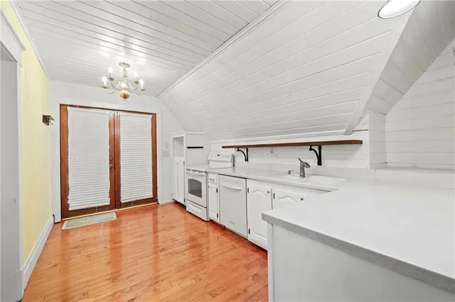 $269,500 | 406 South Russell Street, Odessa, MO 64076