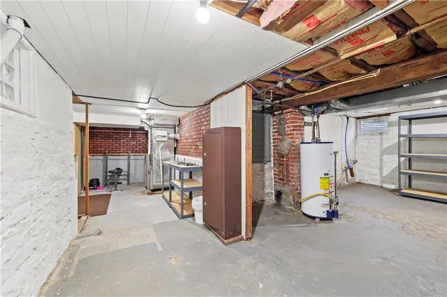 $269,500 | 406 South Russell Street, Odessa, MO 64076