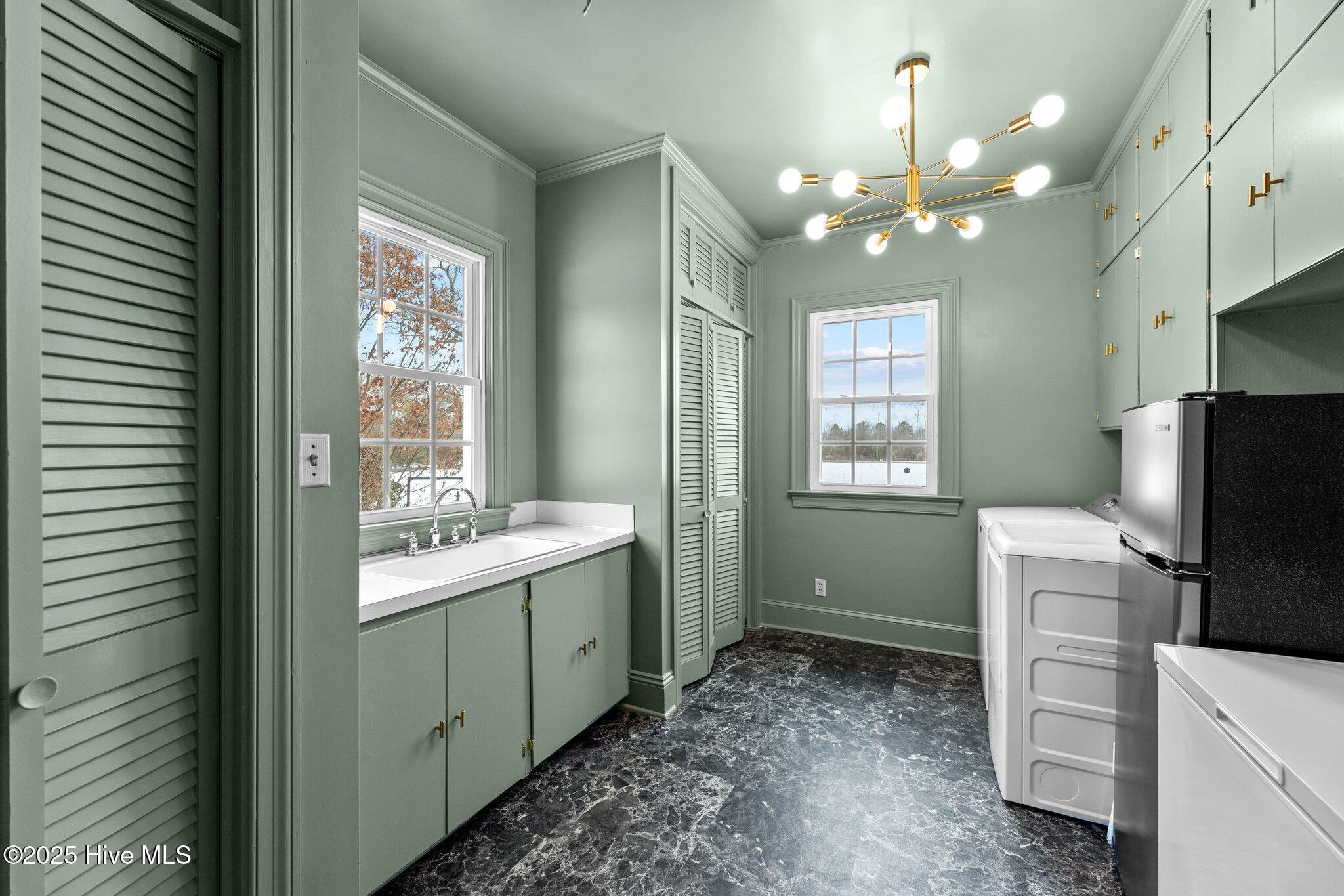 442 Whichards Beach Road Chocowinity, NC 27817 - Photo 13 of 79 Laundry Room