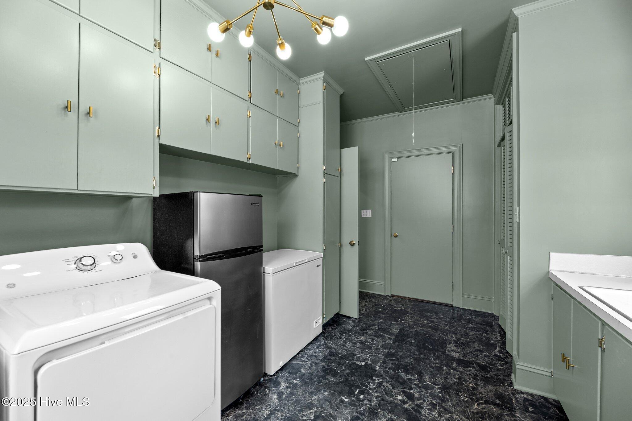 442 Whichards Beach Road Chocowinity, NC 27817 - Photo 14 of 79 Laundry Room View 2