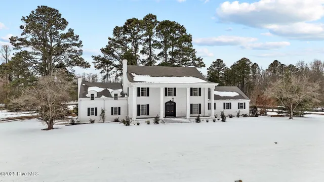 $995,000 | 442 Whichards Beach Road, Chocowinity, NC 27817