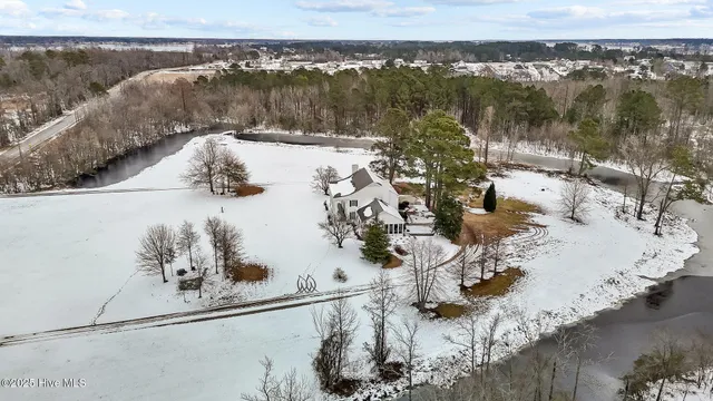 $995,000 | 442 Whichards Beach Road, Chocowinity, NC 27817