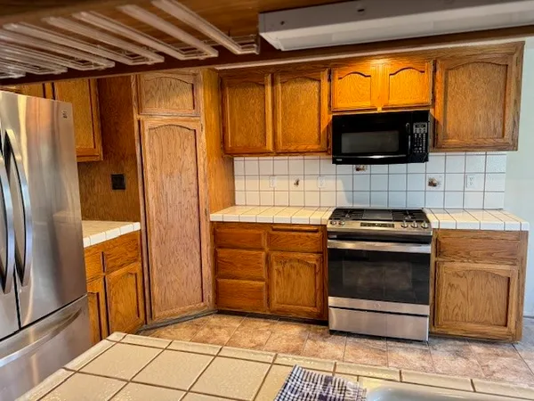 $439,000 | 30081 Jamaica Dunes Drive, Tehachapi, CA 93561