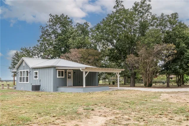 $229,000 | 380 County Road 358, Gause, TX 77857