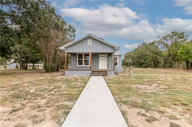 $229,000 | 380 County Road 358, Gause, TX 77857