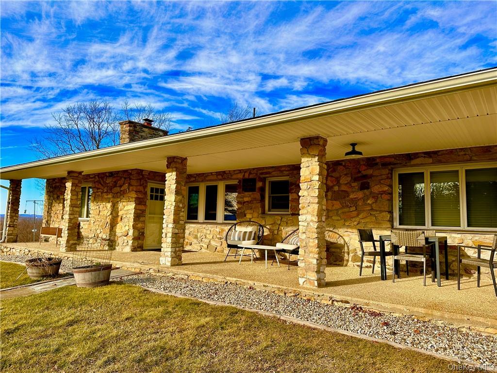 90 Onderdonk Road Warwick, NY 10990 - Photo 28 of 32 This hilltop home offers expansive views and a big sky feel!