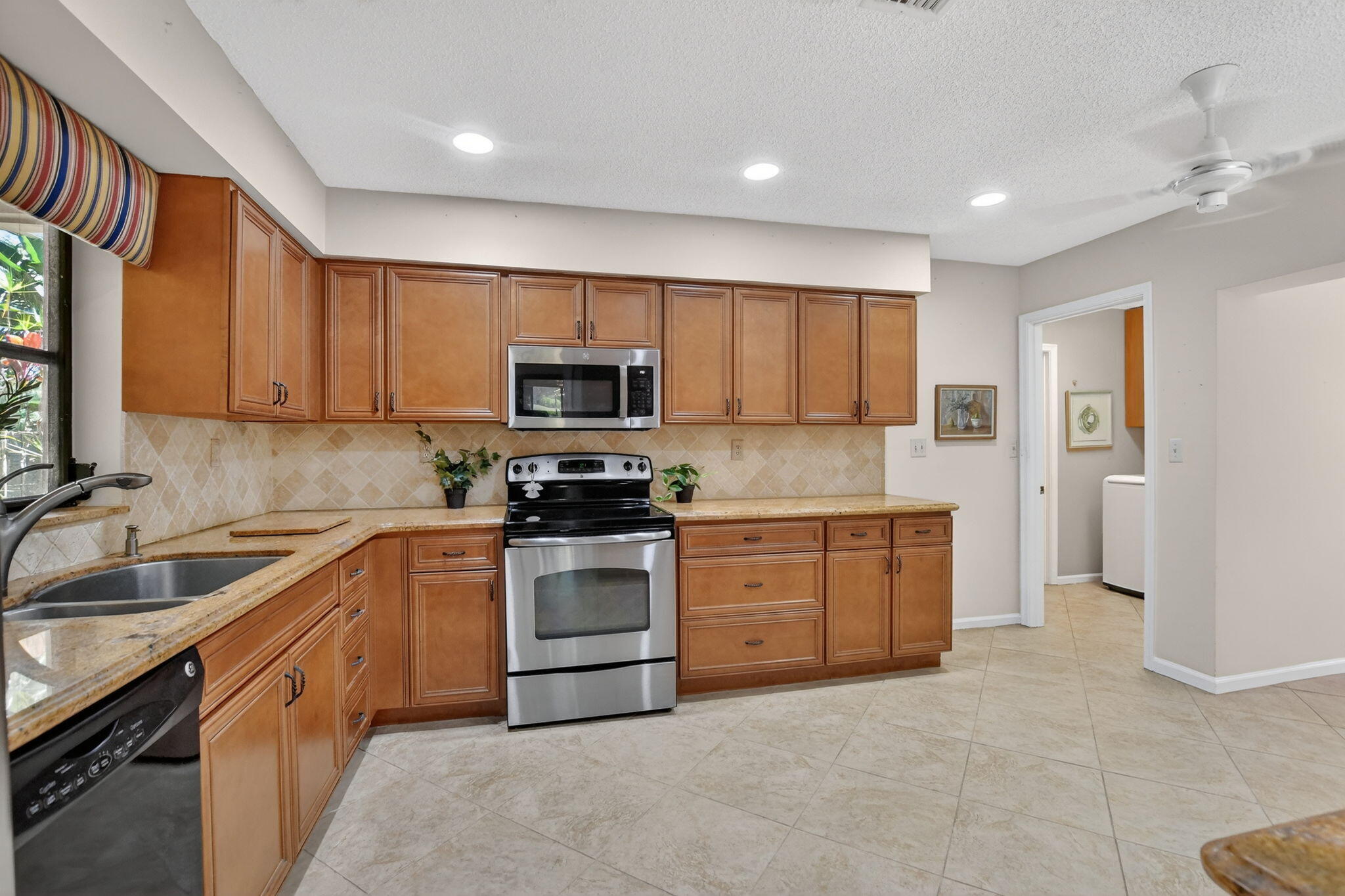 20021 Back 9 Drive Boca Raton, FL 33498 - Photo 22 of 62 22-web-or-mls-DSC_2098
