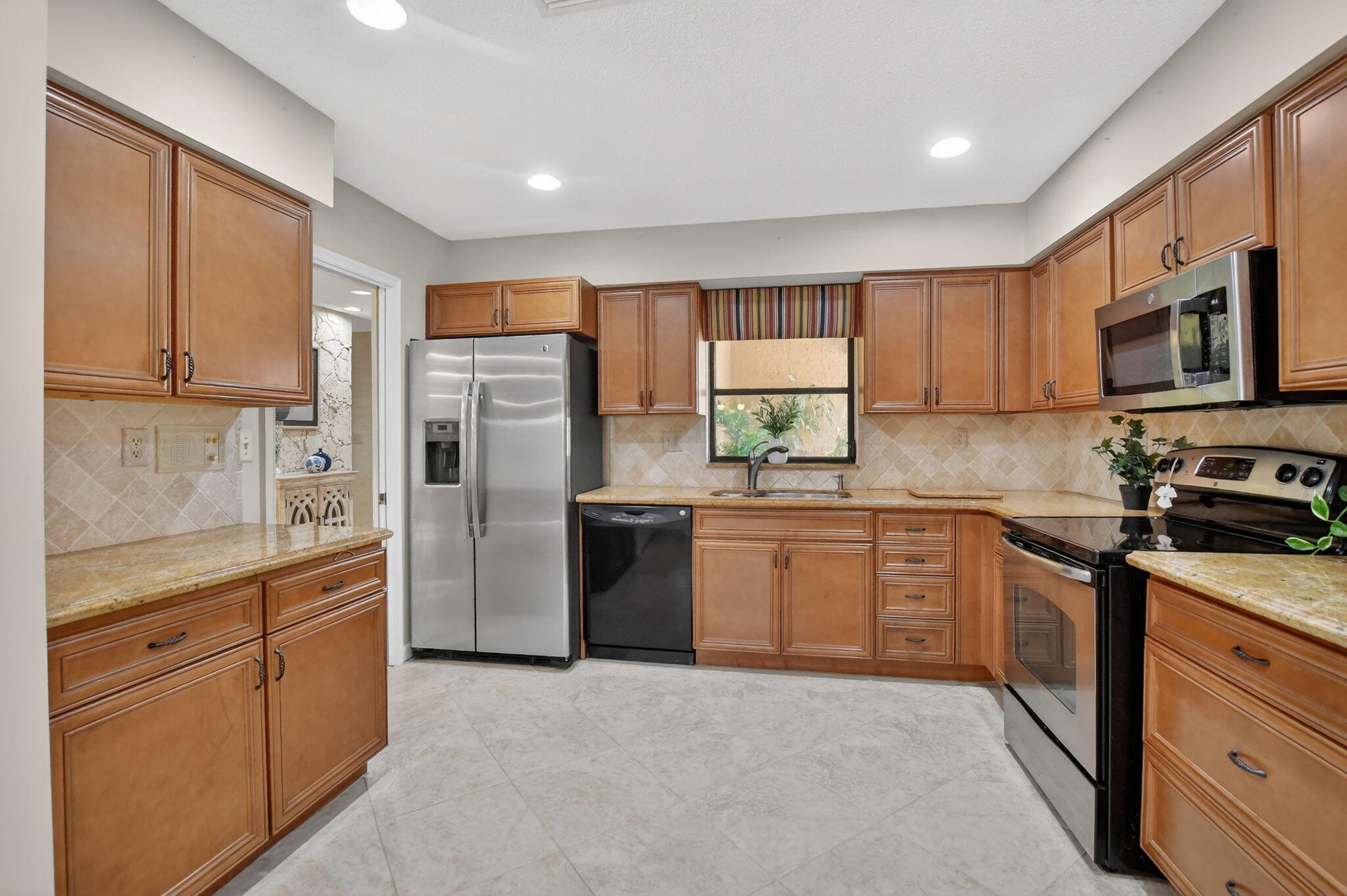 20021 Back 9 Drive Boca Raton, FL 33498 - Photo 24 of 62 24-web-or-mls-DSC_2108
