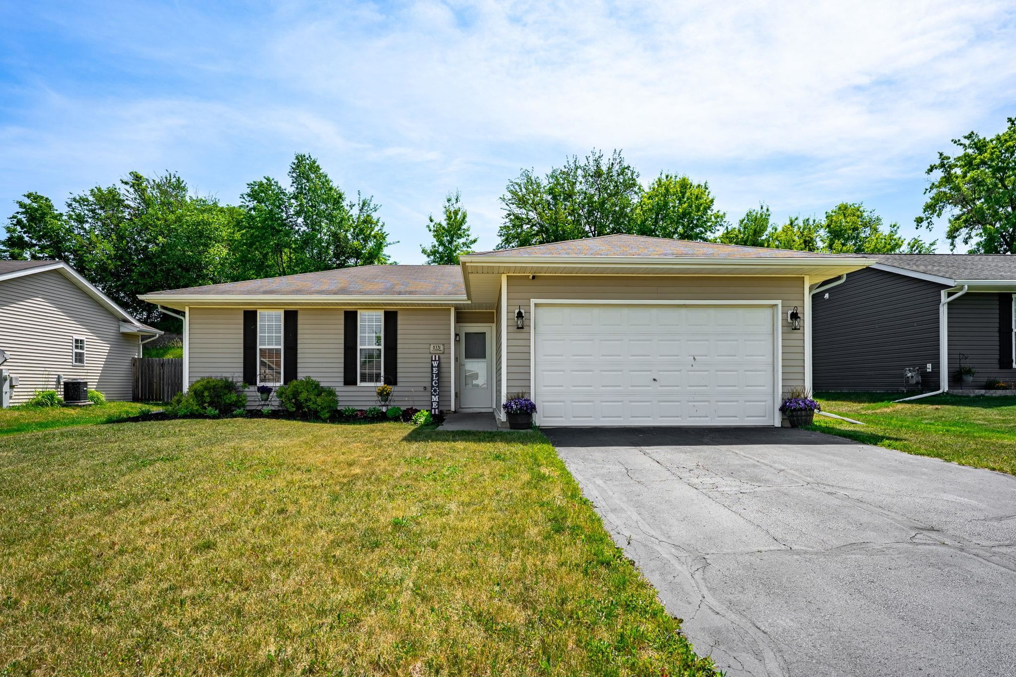 8331 Crooked Bend Road Machesney Park, IL 61115 - Photo 1 of 22