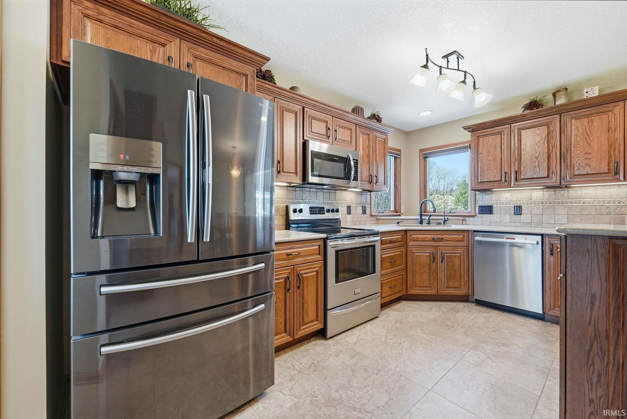 18621 Amstutz Road Auburn, IN 46706 - Photo 10 of 35