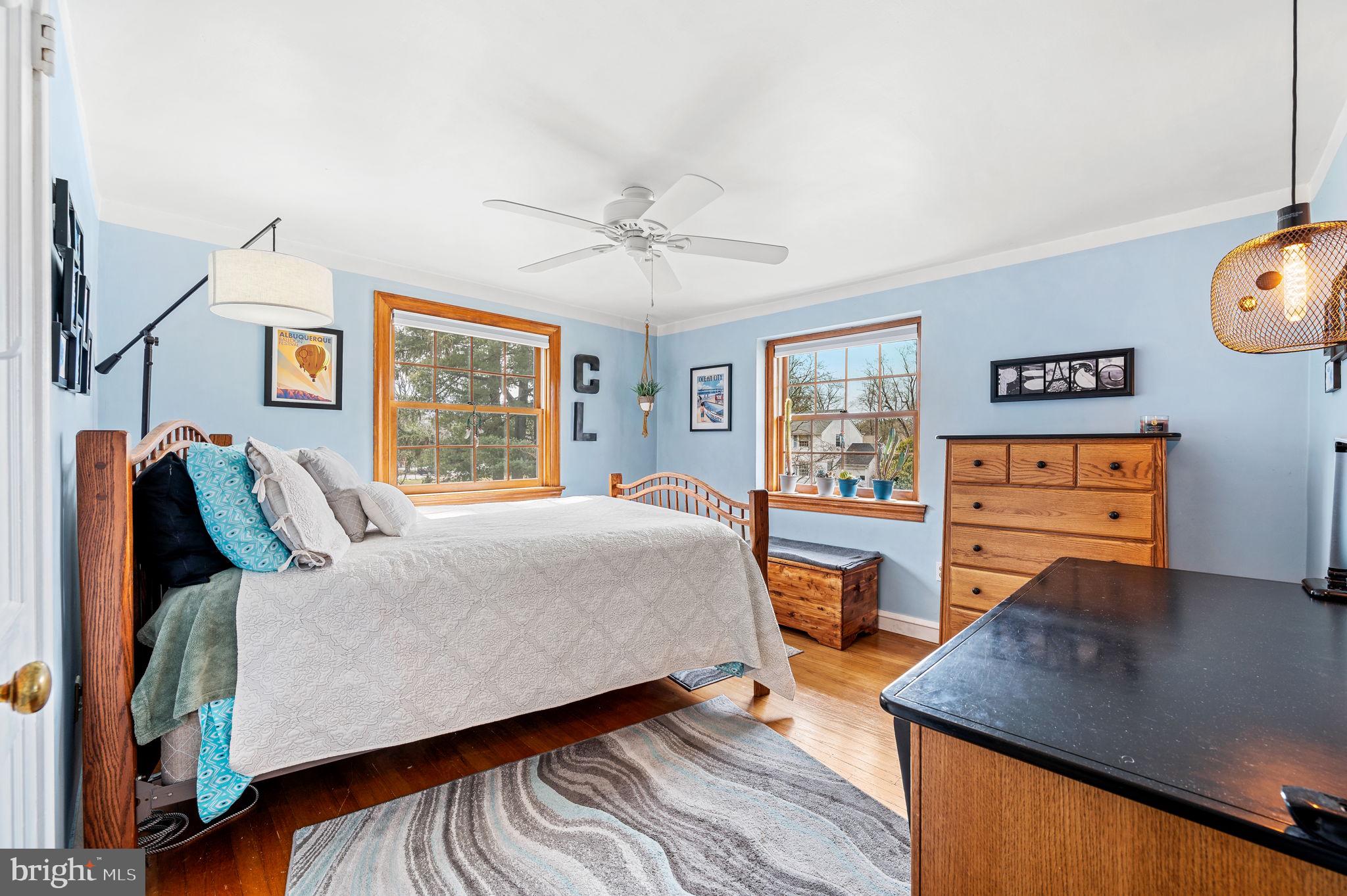 412 Briarwood Road Wallingford, PA 19086 - Photo 15 of 33 2nd Bedroom, C/F Light, H/W Flrs