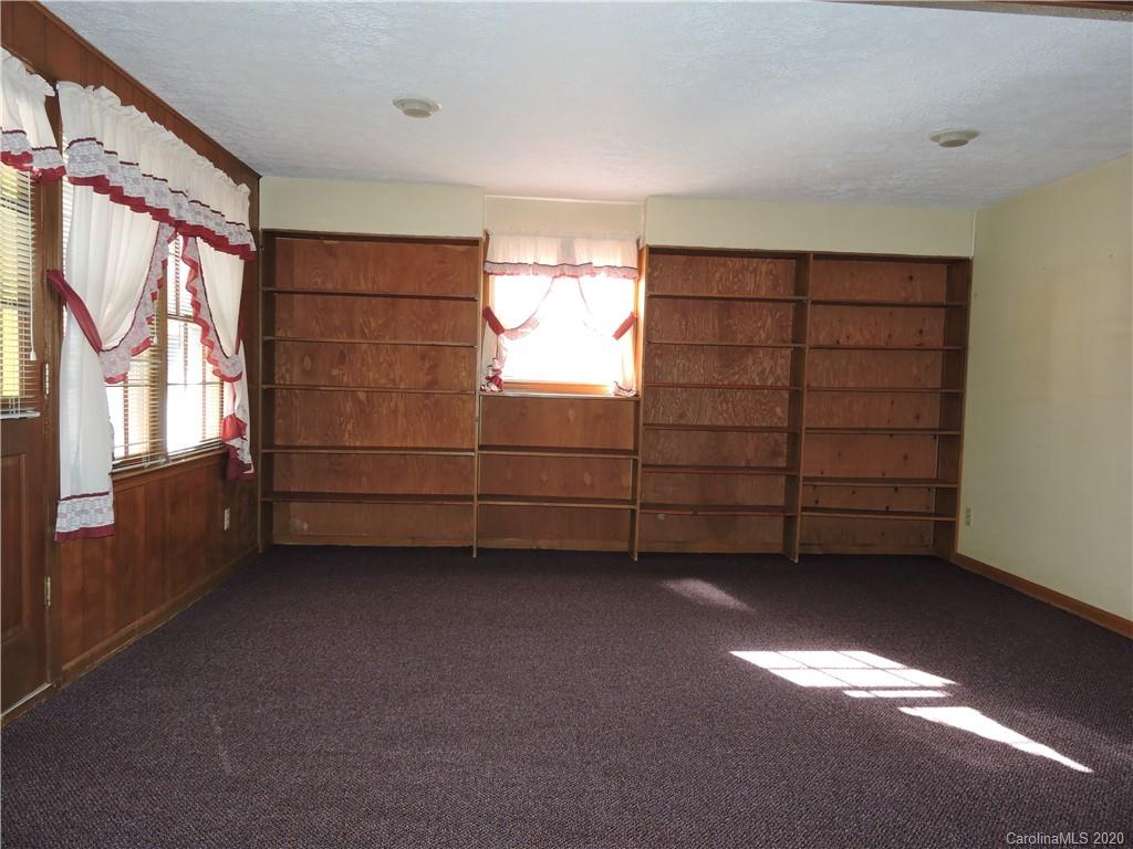 87 Underhill Road Hendersonville, NC 28792 - Photo 22 of 30 Gallery Image 22