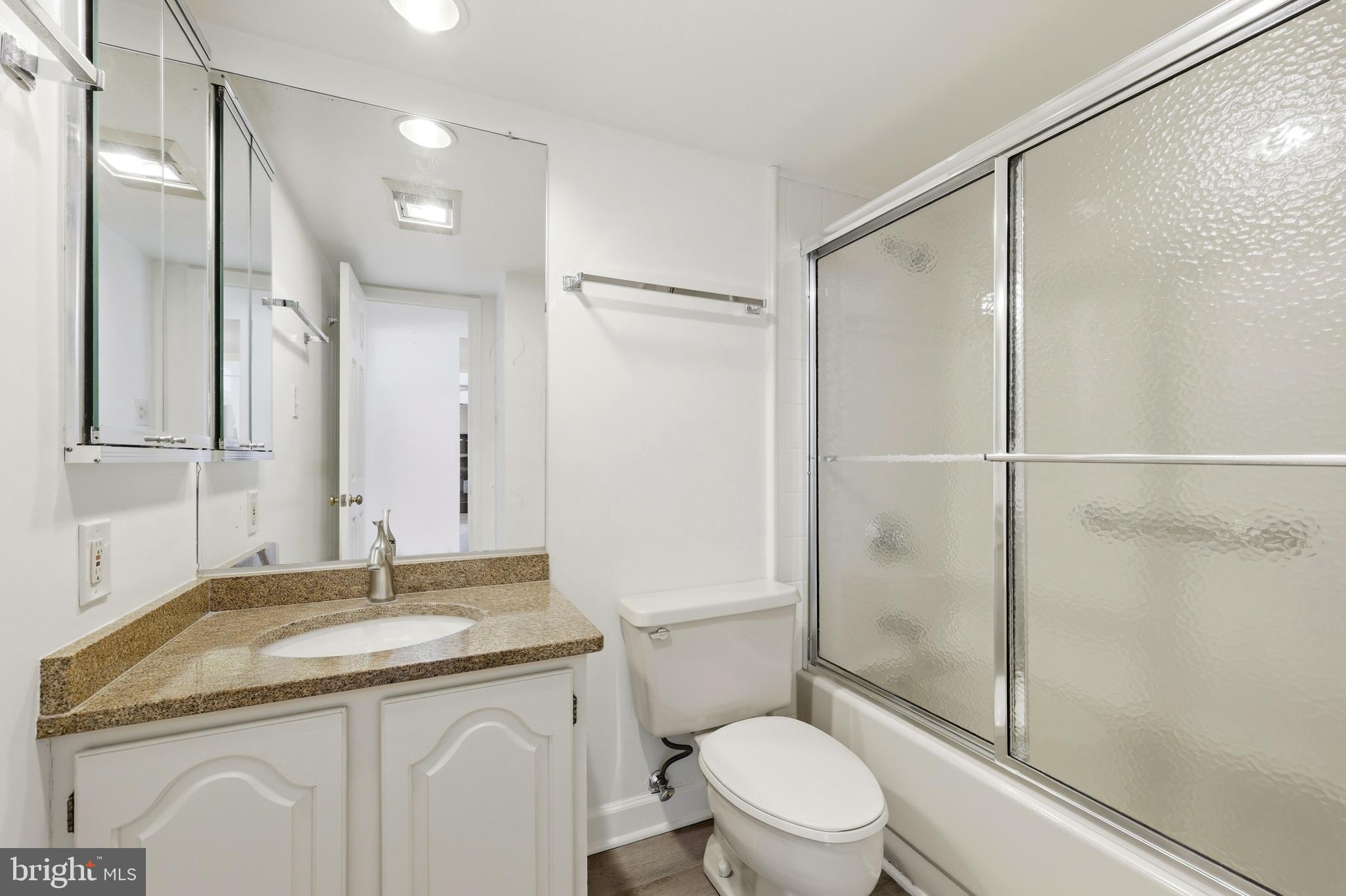 1301 North Courthouse Road, Unit 1205 Arlington, VA 22201 - Photo 14 of 31