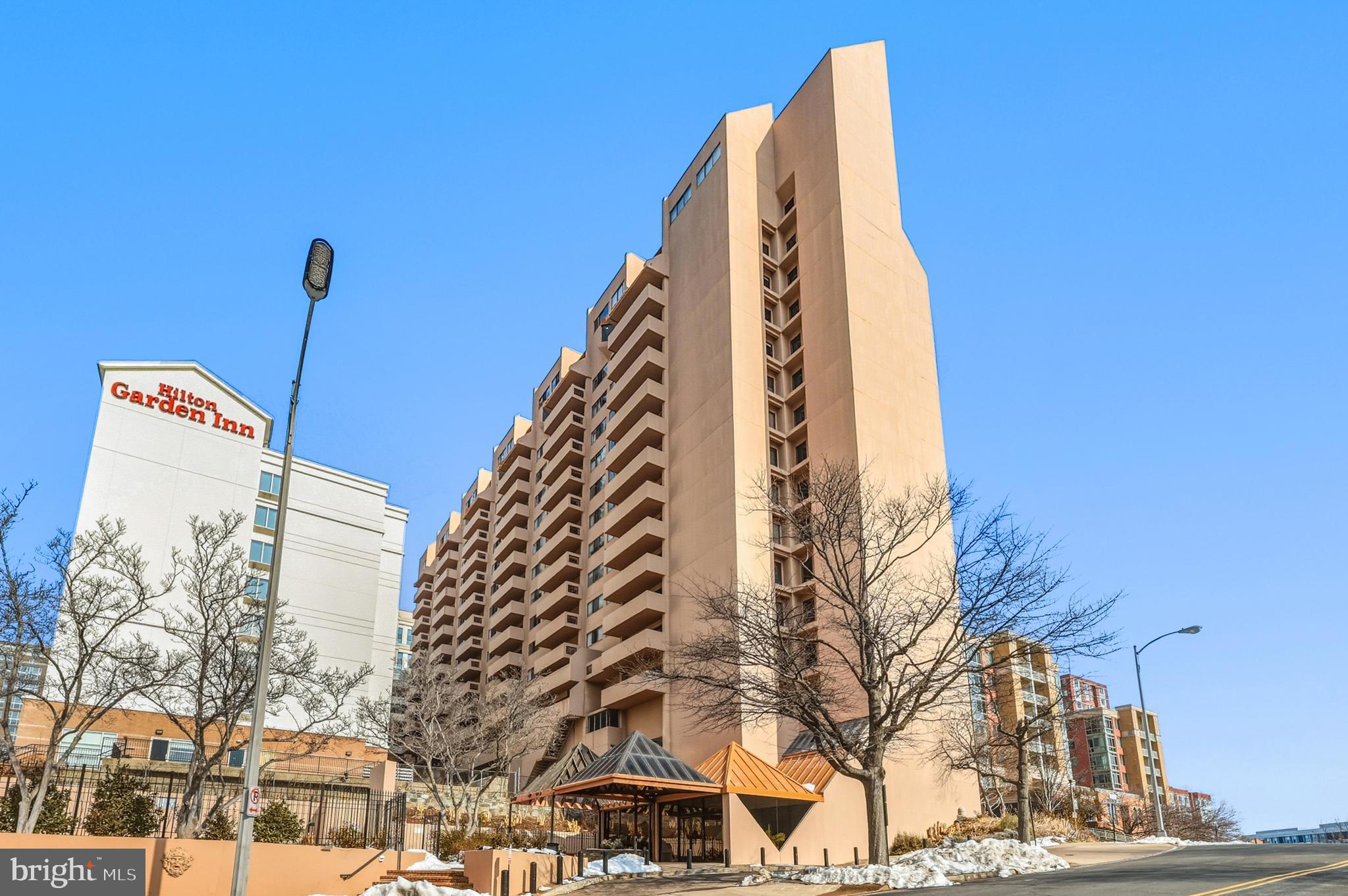 1301 North Courthouse Road, Unit 1205 Arlington, VA 22201 - Photo 30 of 33 a view of a large multi story building