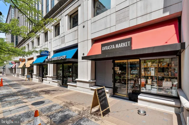 $380,000 | 1301 North Courthouse Road, Unit 1205, Arlington, VA 22201