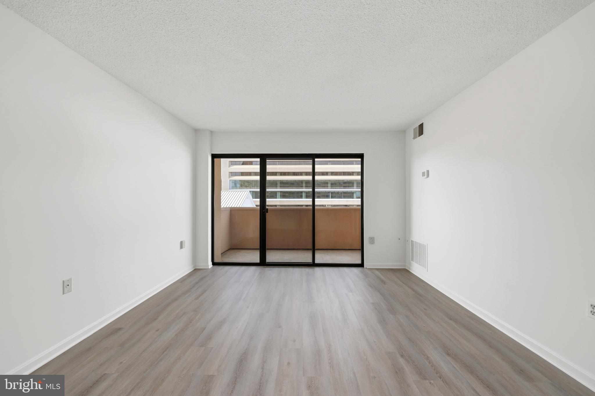 1301 North Courthouse Road, Unit 1205 Arlington, VA 22201 - Photo 7 of 31