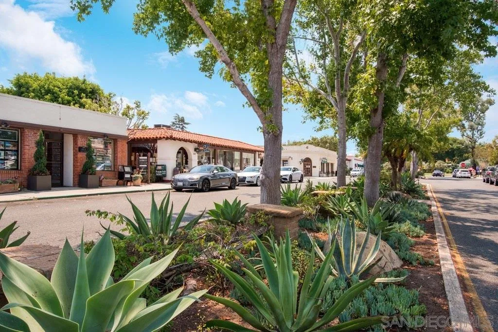 6125 La Flecha Rancho Santa Fe, CA 92067 - Photo 25 of 25 an outdoor view of house and swimming pool
