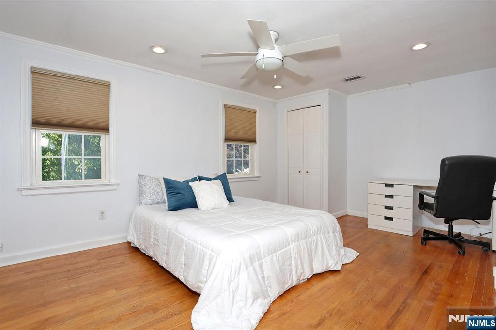 396 Burlington Road Paramus, NJ 07652 - Photo 25 of 46