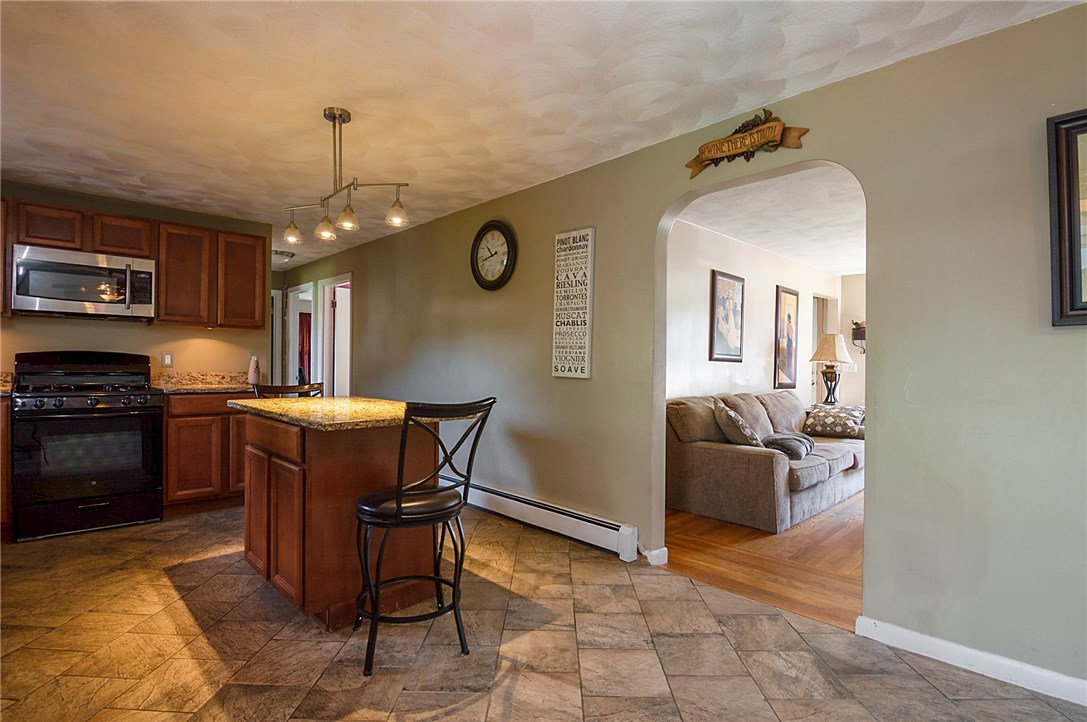 14 Hade Court Warwick, RI 02889 - Photo 7 of 15