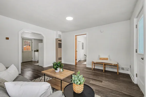 $198,900 | 230 Solon Street Northeast, Cedar Springs, MI 49319