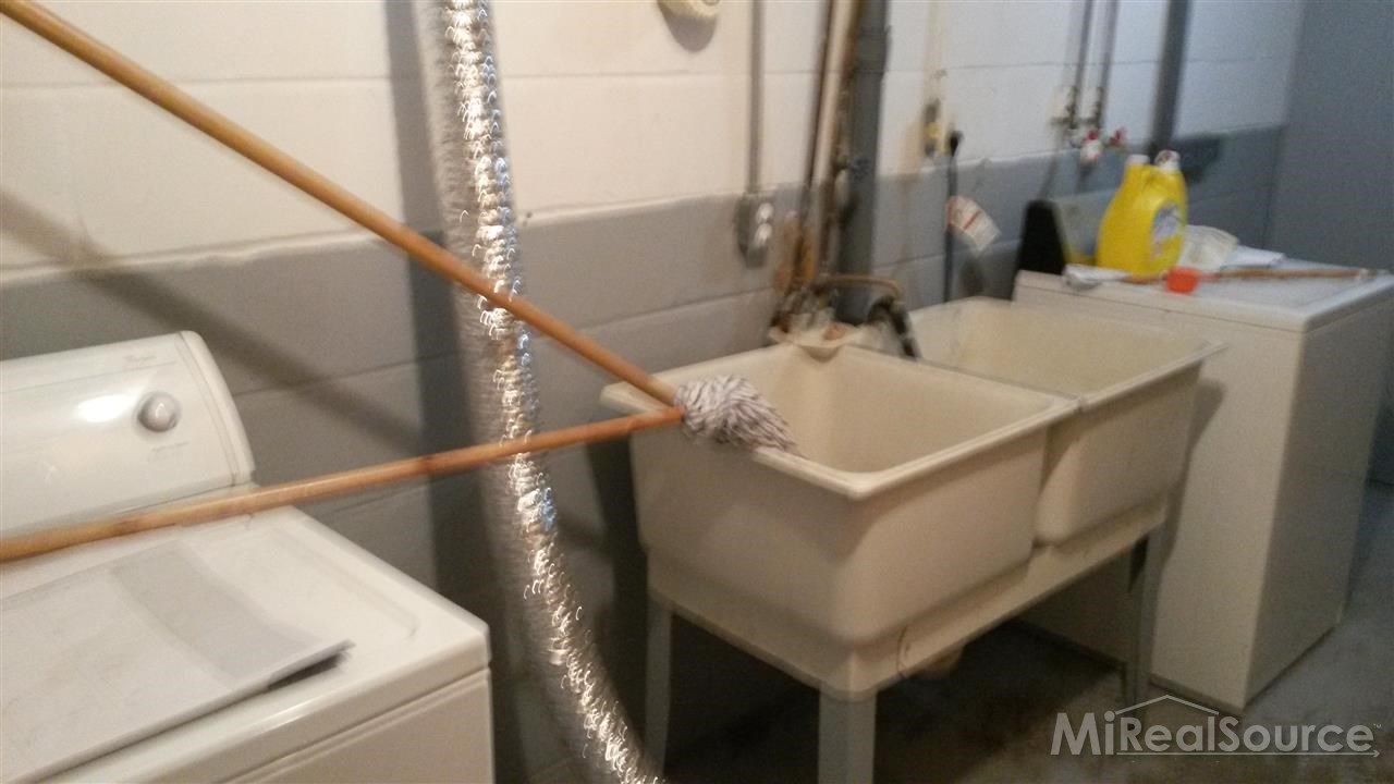 3431 Crooks Road Troy, MI 48084 - Photo 19 of 24 31224269-18.JPG