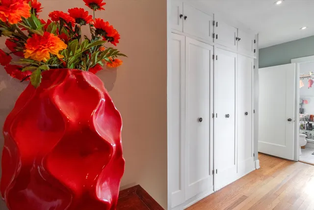 $289,900 | 5555 South Everett Avenue, Unit C14, Chicago, IL 60637