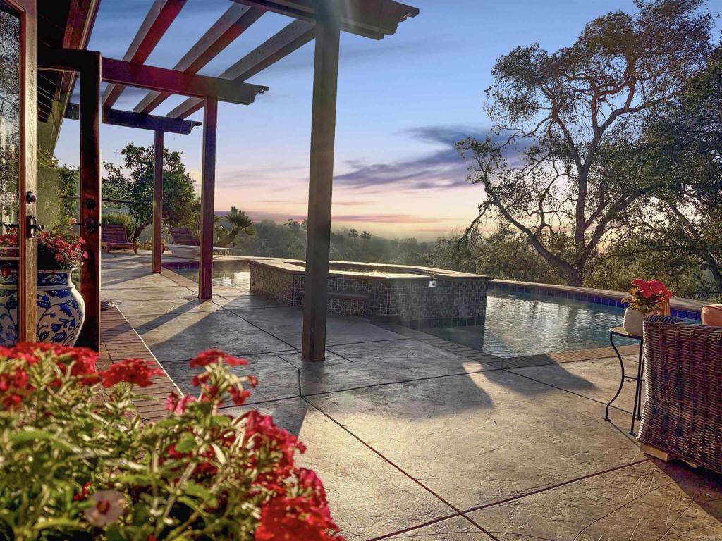 707 Live Oak Park Road South Fallbrook, CA 92028 - Photo 5 of 59