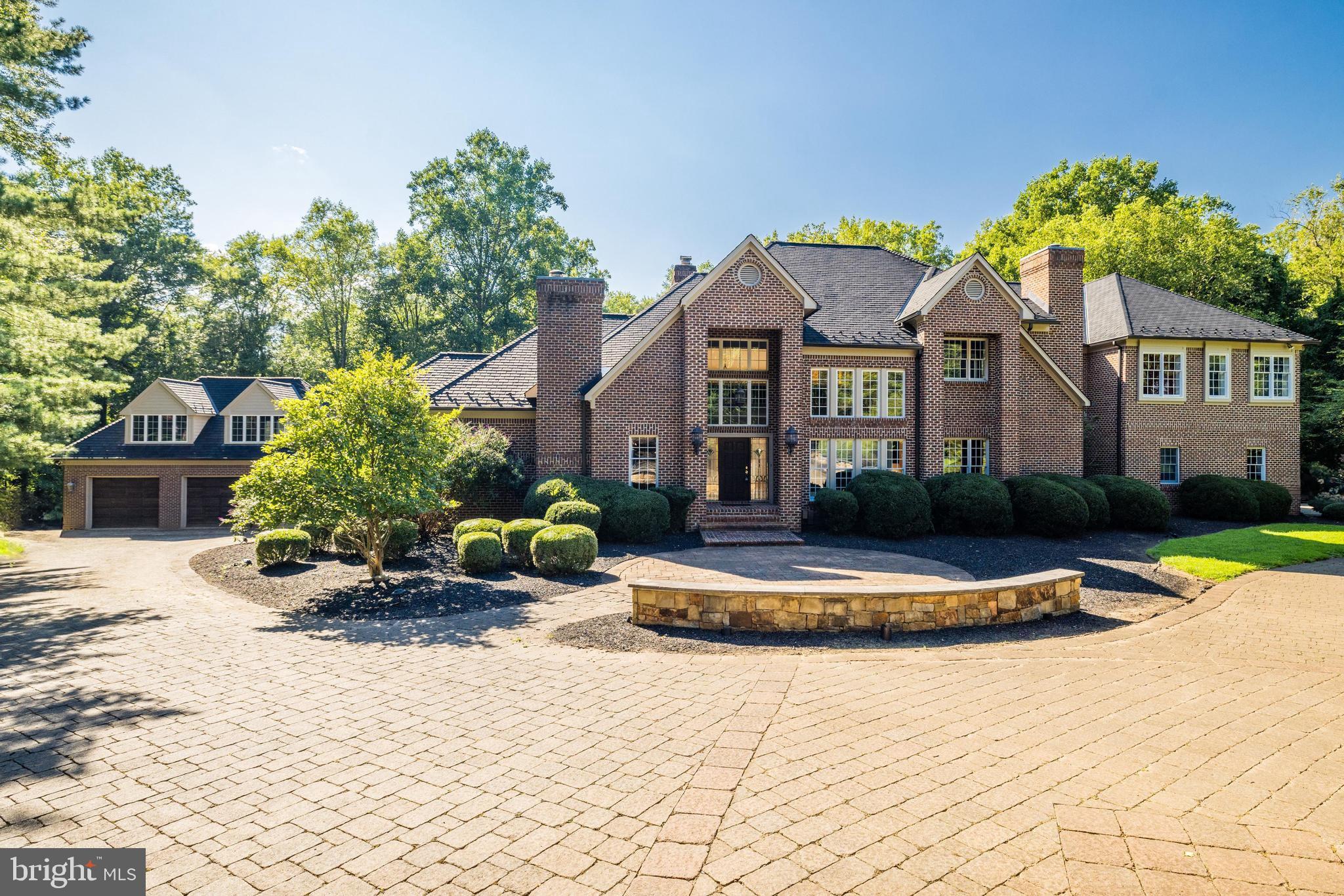 530 Walker Road Great Falls, VA 22066 - Photo 2 of 52 Gallery Image 2