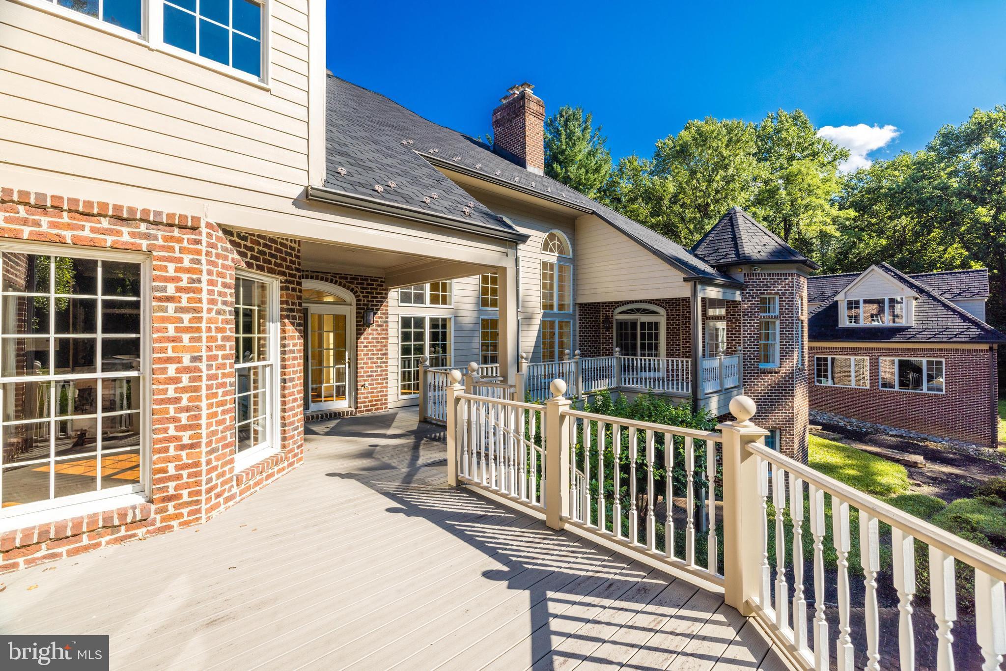 530 Walker Road Great Falls, VA 22066 - Photo 23 of 52 Gallery Image 23
