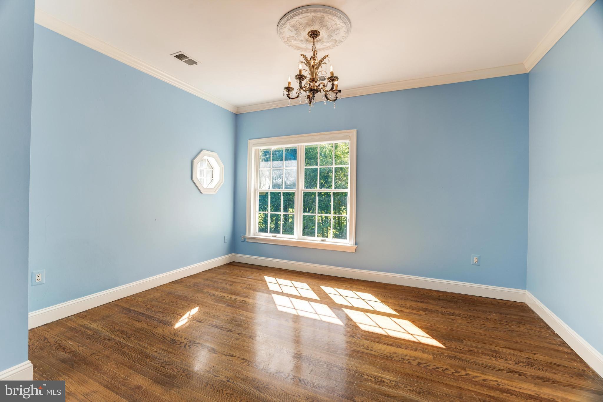 530 Walker Road Great Falls, VA 22066 - Photo 29 of 52 Gallery Image 29