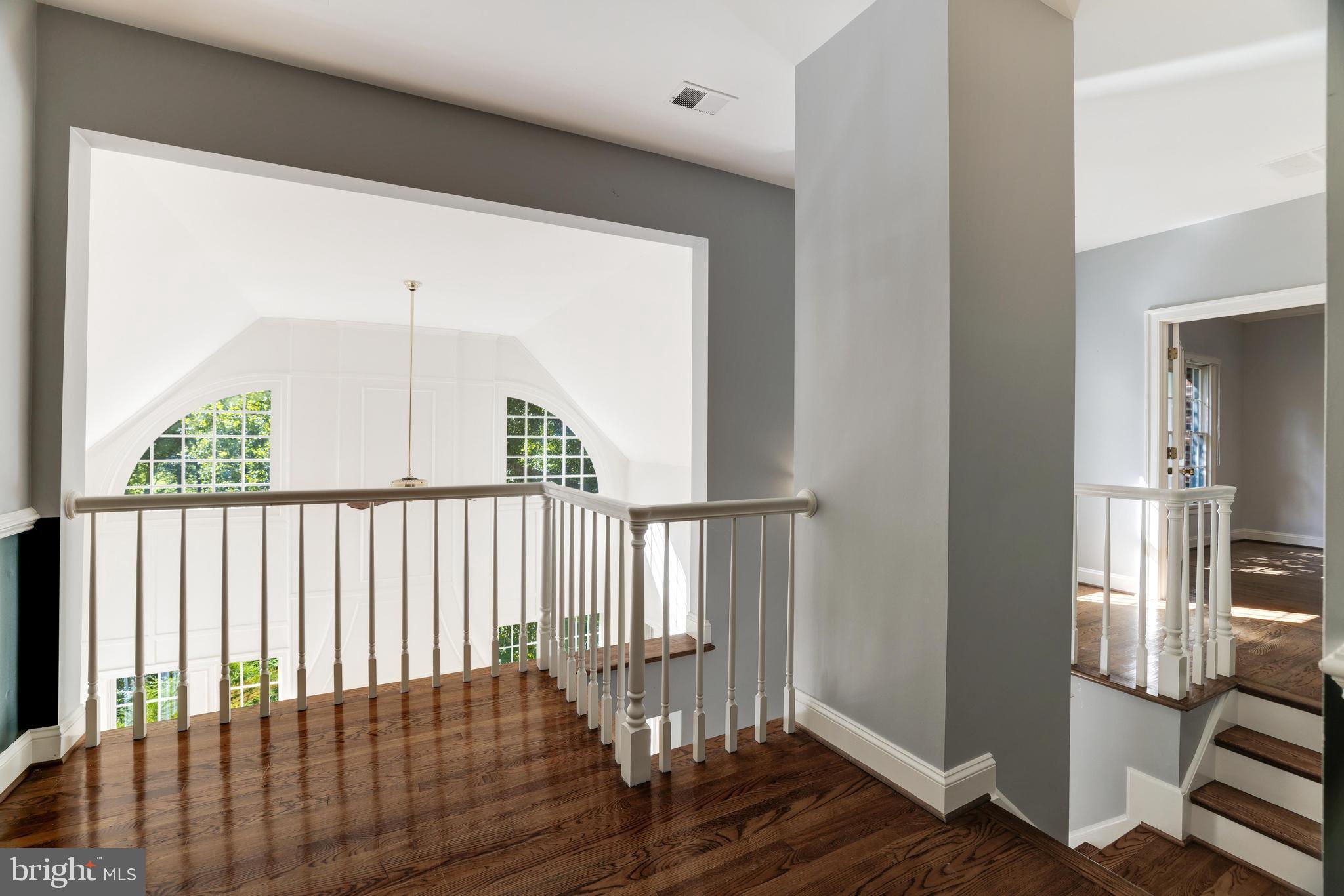 530 Walker Road Great Falls, VA 22066 - Photo 33 of 52 Gallery Image 33
